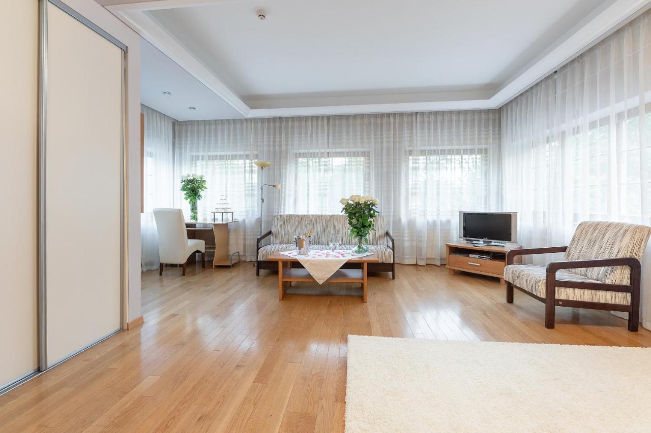 Jūrkalne Room In Guest Room - Valensija - Large Suite מראה חיצוני תמונה