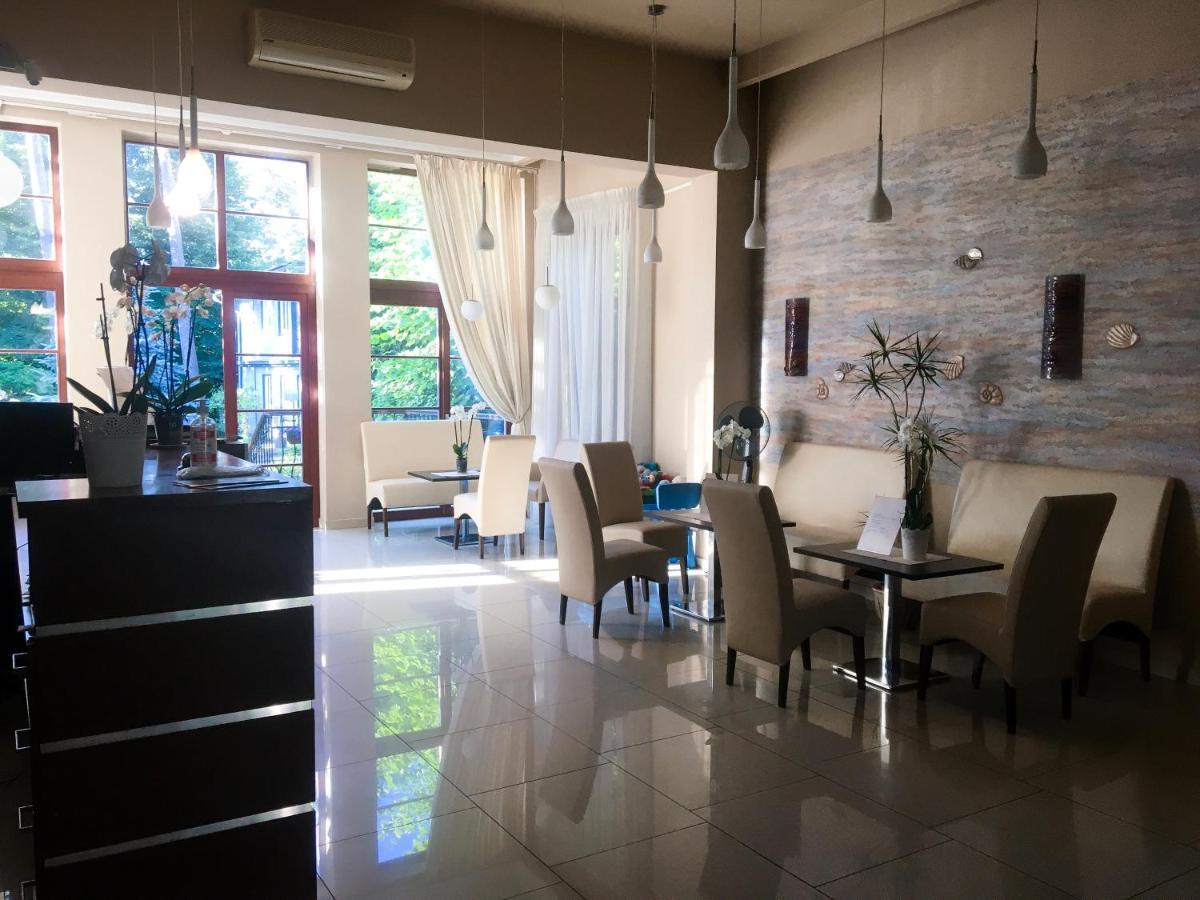 Jūrkalne Room In Guest Room - Valensija - Large Suite מראה חיצוני תמונה