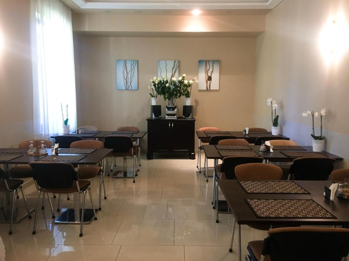 Jūrkalne Room In Guest Room - Valensija - Large Suite מראה חיצוני תמונה