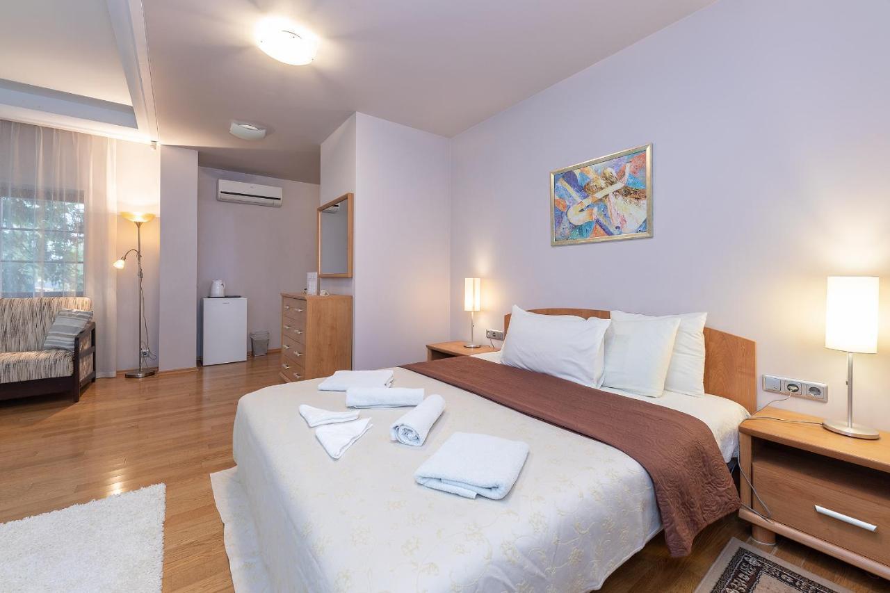 Jūrkalne Room In Guest Room - Valensija - Large Suite מראה חיצוני תמונה